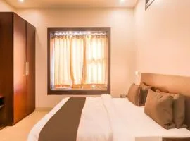Super Townhouse Amaraa Farms Near LuLu Hypermarket