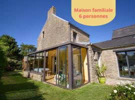 La Maison Vagabonde, Maison 3 chambres, 6 personnes & jardin, Intendance Luxury Host, hotel de luxo em Gr&eacute;ville-Hague