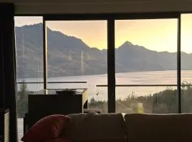 1Queenstown - Stunning Lake and Mountain Views