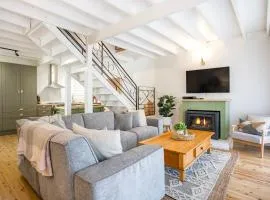 Wavesong on Watts - Pet Friendly with Spa