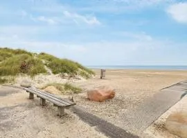 Seaside Serenity in TAYsinge-By Traum