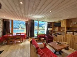 Appartement rénové proche des pistes avec balcon - FR-1-502-389