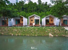 ชิลล์ แคมป์ ชะอม, alojamento em Ban Bung Mai