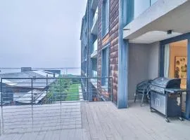 HOM I Depto con Gran Terraza con Vista al Lago
