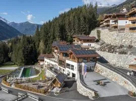 Cozy Mountain Chalet with sauna