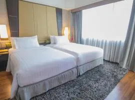 Ramada Plaza by Wyndham Bangkok Menam Riverside