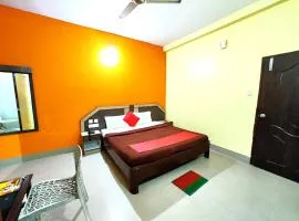 SEA-SIDE ROOFTOP VIEW- GARDEN -PARKING- Classic Hotel D-II PURI