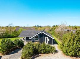 8 person holiday home in Hemmet, hotel en Hemmet
