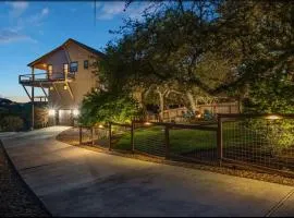 Canyon Lakehouse Panoramic Lake Views with Firepit!