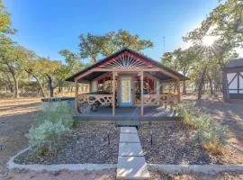 Bohemian Cabin: Hot-tub, Serene Retreat, Pet-Friendly, 10-Mins to Downtown!