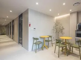 NOMAD hostel