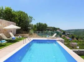 Splendid Villa in Achlades with Private Pool near Bali
