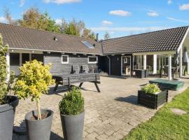 Luxury Family Retreat - By Traum Ferienwohnungen, luxusn&iacute; hotel v destinaci Bolilmark