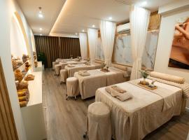 The Lin Beauty Center, resort in Ho Chi Minh City