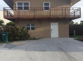 Waterfront Cottage, hotel in Marco Island
