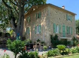 La Mouline Domaine privé pour séjour en famille ou entre amis en toute intimité