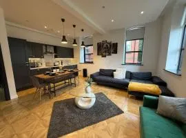 Sleek and Modern City Centre Apartment