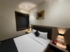 Hotel Riza - Near Nesco Exhibition Centre