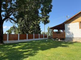 Cabana Eduard, отель в городе Rişca