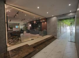 عنبر للوحدات السكنية المفروشة - Amber Hotel, hotel di Riyadh