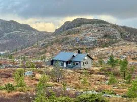 Sjarmerande fjellhytte i Holtaheia
