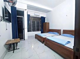 Nhà nghỉ Bình Liên, bed and breakfast en Sầm Sơn