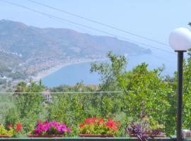 Casa Via del Mare, מלון ליד Taormina Cable Car - Mazzaro Station, טאורמינה