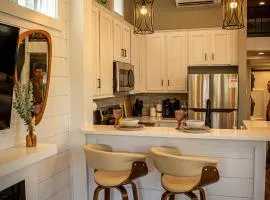 Mt Fether - Tiny Home - Mins to DeSoto, Brow Park