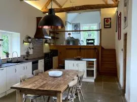 Private & Spacious Cotswold Barn