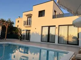 Poolside Bliss - Escape & Relax
