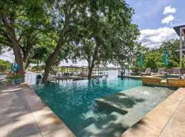Lakeshore Landing with Concierge Services