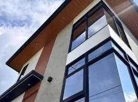 Chic New Build Retreat House near Tagaytay