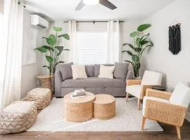Family Friendly Home by Downtown with 3 Beds