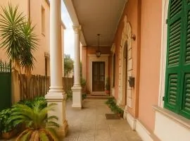 HERITAGE HOUSE City Center -ENTIRE APARTMENT-