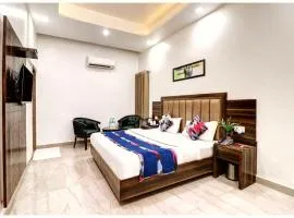 Hotel Mayda Stay Near Ramjanambhoomi By ITC
