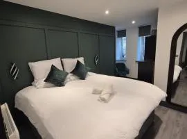 Cotswold Escape - City Centre