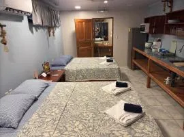 Willy's Fish Camp Hillside Sea View Rooms