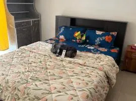Complete Comfort Suite - Pool, WiFi & Caring Hosts