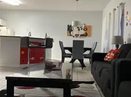 Lakefront Retreat 4BR-3BA Pool Home Near Disney