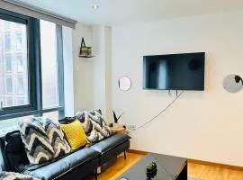2 Bedroom City Centre Apartment Free Secure Parking