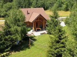 KRALJICA ŠUME - Divjake Log Home