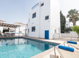 St Nicolaos Villa Ekaterina 3 bdrm, hotel em Protaras