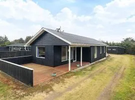 6 person holiday home in Løkken