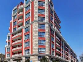 Grand Karavel - Luxury Central 1BR + Parking