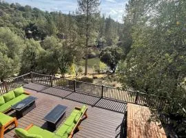 Beautiful Lake Views with Hot Tub and Space for Family