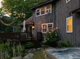 Forest Mountain Escape- Beautiful Mountaintop Escape in Mendon, VT, 20 min to Killington 14 to Pico, home
