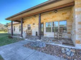 Ranch Retreat Creek View - Pool Table and Fire Pit