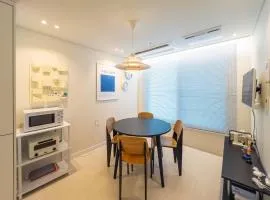 Stay in Seoul, 3 min to Seoul Station, New Apt, 3 Air Conditioners, Elevator, Rooftop, Quiet & Cozy