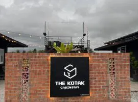 The kotak Cabinstay Parit Buntar