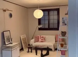 Seodamjae - Cozy 2 Bedroom Seodaemun Station Sleeps 6